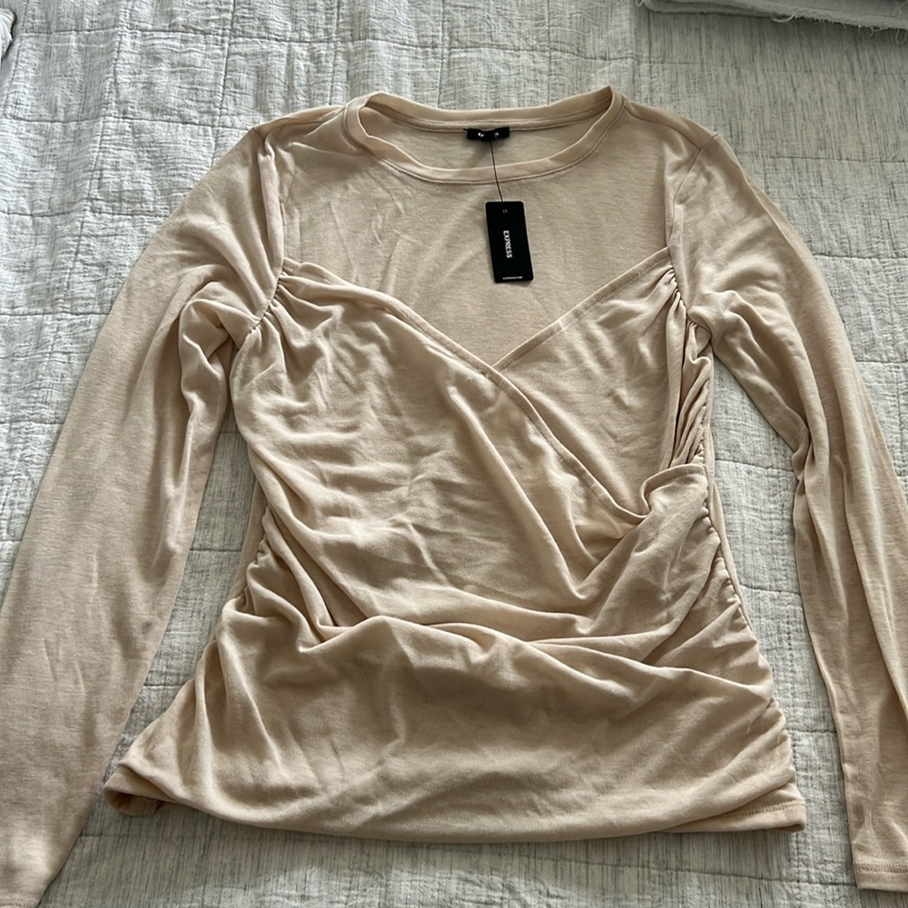 Express long sleeve fitted cream top
